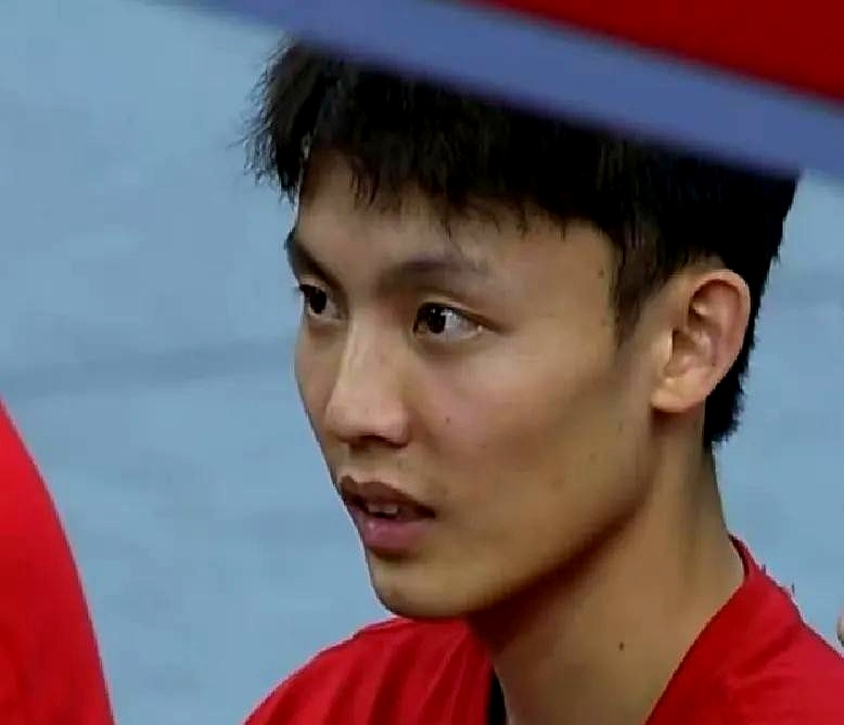 爱游戏中国-今晨纽约尼克斯调整名单以备欧篮联，再遭质疑环节打磨，压力陡增，年轻球员得到机会的简单介绍