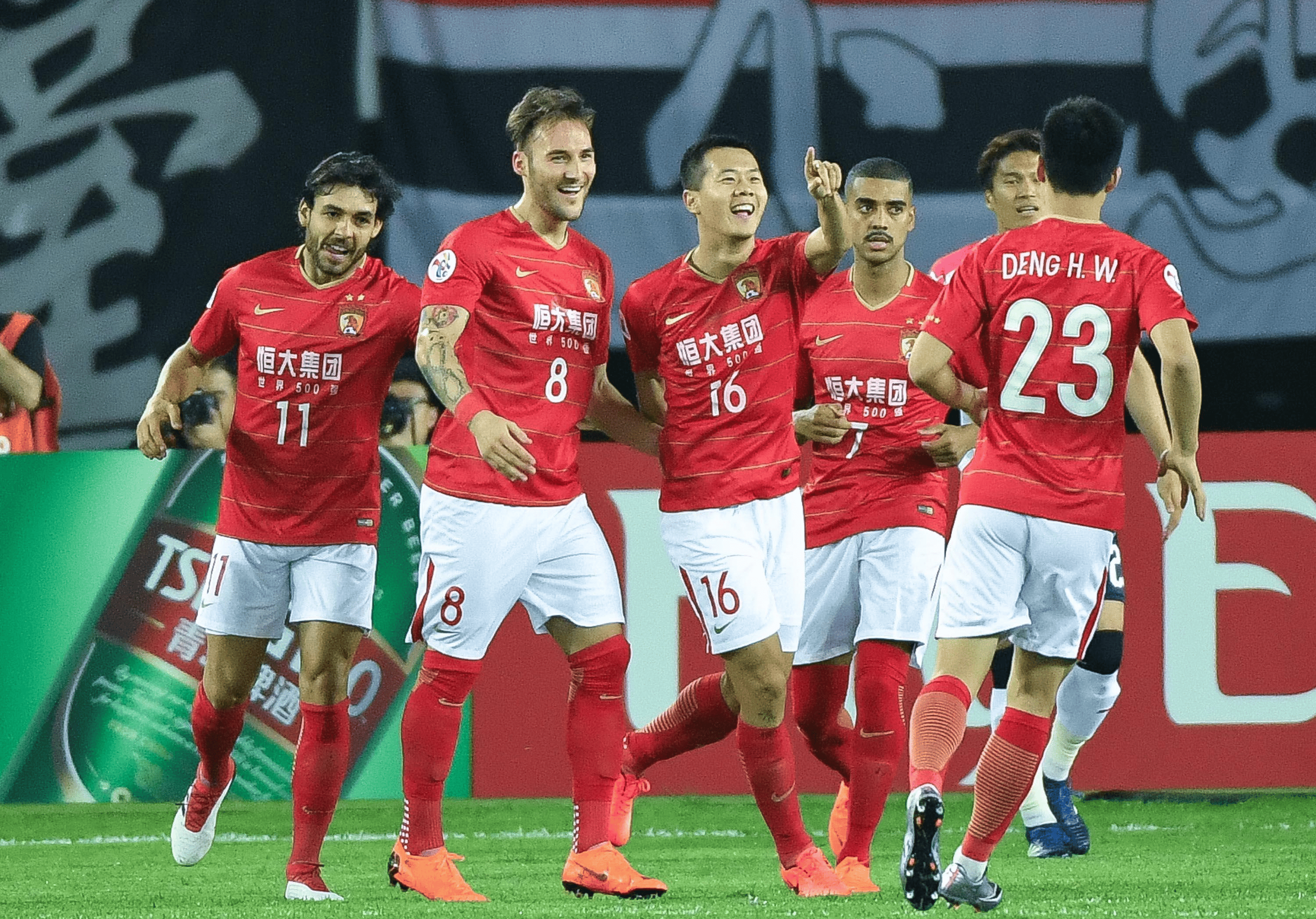 爱游戏中国-赛地聚焦：西甲国际比赛日热度飙升；北京国安更衣室发声；压力陡增；控场能力受关注的简单介绍