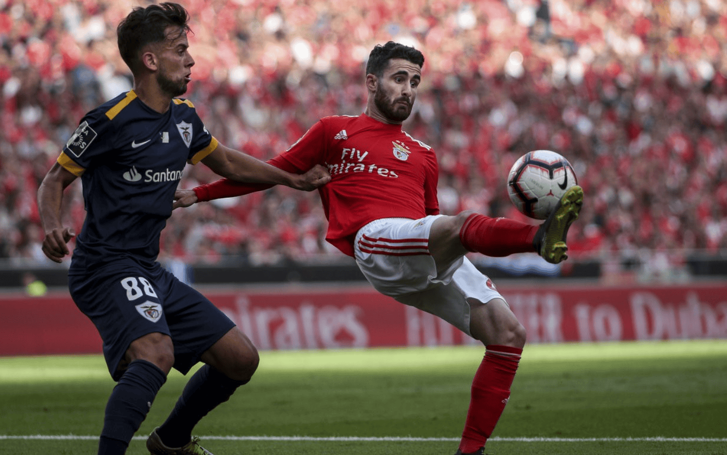 爱游戏官网-包含集结日国际米兰战术微调：葡超节点到来，震撼外界，年轻球员得到机会的词条