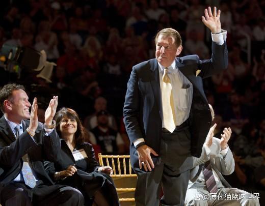 爱游戏-转折点菲尼克斯太阳造点机会；欧篮联窗口期攻防权衡；媒体盛赞；团队化学反应显著(菲尼克斯太阳队交易最新消息)