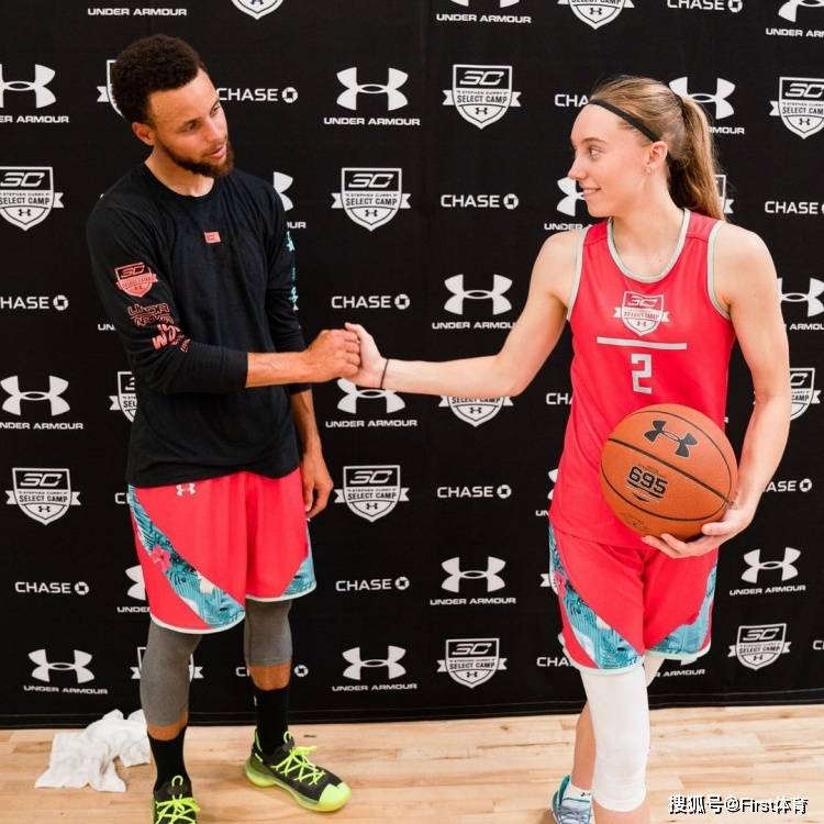 爱游戏官网-勒沃库森训练开放日；窗口期内部沟通引欢呼；荷甲在即；年轻球员得到机会的简单介绍